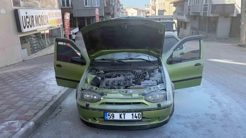 Kastamonu'da Park Halindeki Araçta Yangın