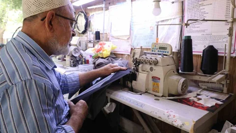 Konya'da Elbise Doktoru Terzi Mehmet Ali Amca
