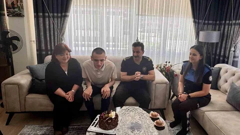 Emir Buğra'ya Doğum Günü Sürprizi