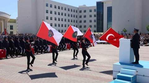 Akyurt'ta Mezuniyet Coşkusu Yaşandı
