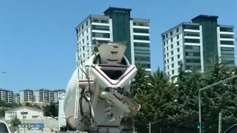 Elazığ'da Beton Mikserinden Taşma Olayı