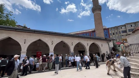 Sivas’ta Aşure İkramı Yapıldı