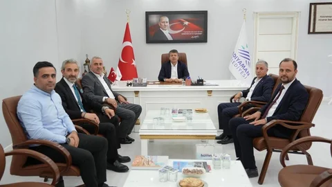 Hizmet-İş Sendikası'ndan Adıyaman'da Birlik Çağrısı