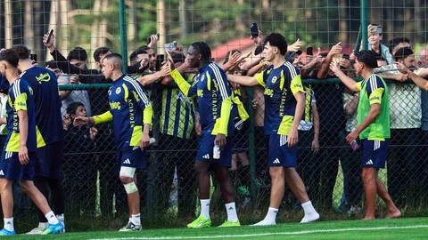 Fenerbahçe İki Antrenman Gerçekleştirdi