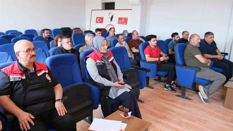 Erzincan'da B-Reçete Eğitimi Verildi