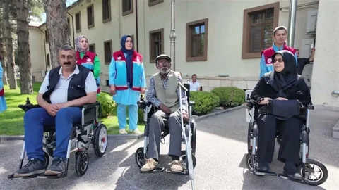 Erzincan'da Engelli Araçları Dağıtıldı