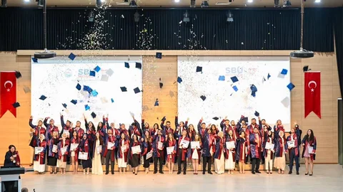 Sağlık Bilimleri Üniversitesi Mezuniyet Töreni