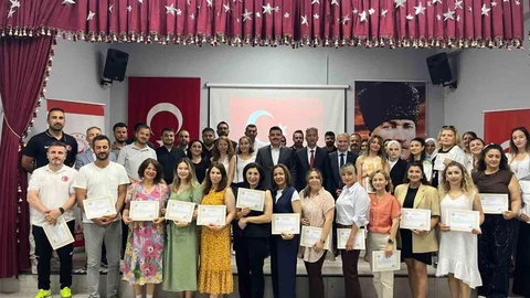 Türkeli'de 42 Öğretmene Başarı Belgesi Verildi