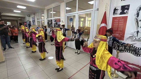 Bolu'da Karne Sevinci Yaşandı