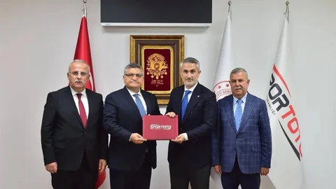 Ayancık’a Modern Spor Tesisi Geliyor