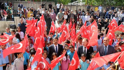 Kırşehir'de Karne Sevinci Yaşandı