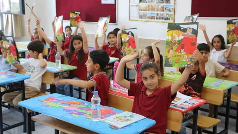 Diyarbakır'da Karne Sevinci