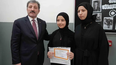 Samsun'da 253 Bin Öğrenci Karne Aldı