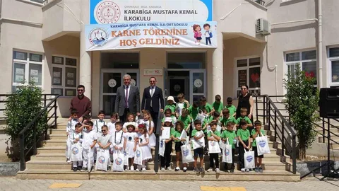 Karabiga'da Çocuklar Tablet Aldı
