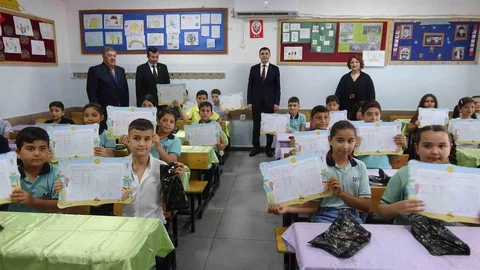 Kilis'te 45 Bin 713 Öğrenci Karne Sevinci Yaşadı