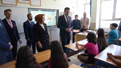 Niğde'de Karne Dağıtımı Heyecanı