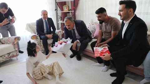 Ağrı'da Evde Eğitim Sevincine Ortak Olundu