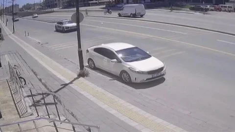 Sivas'ta Elektrikli Bisiklet Kazası