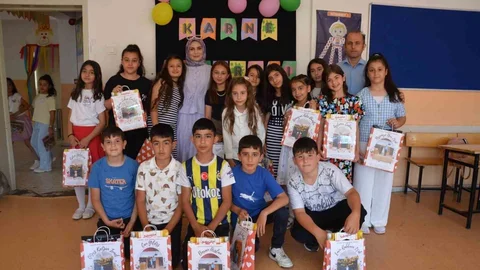 Tercan'da Öğrenciler Karne Sevinci Yaşadı