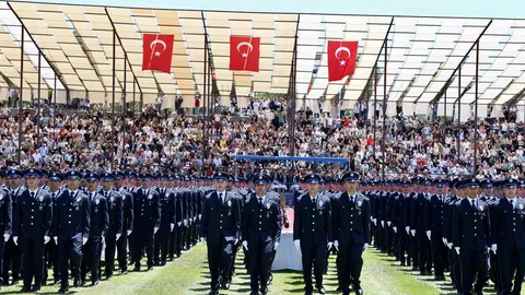 Niğde POMEM Mezuniyet Töreni Heyecanı
