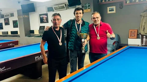 Sivaslı Sporcu Bilardo Şampiyonu Oldu