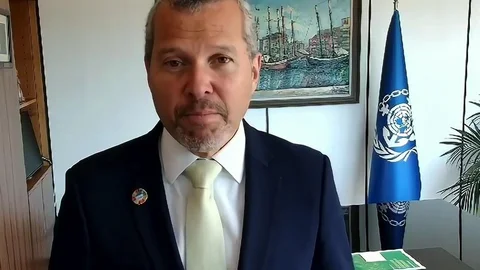 Hürmüz Boğazı'nda Gemiler Tahliye Edildi