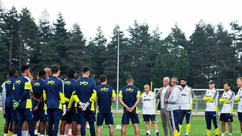 Fenerbahçe, Topuk Yaylası'nda Hazırlık Yapıyor