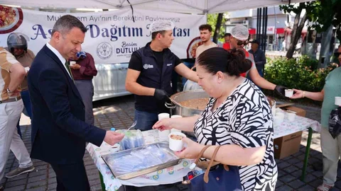 Manisa'da Aşure İkramları Başladı