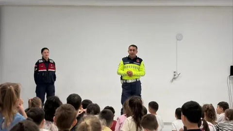Bilecik'te Öğrencilere Trafik Eğitimi Verildi