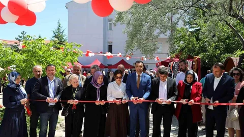 Bilecik'te El Emeği Ürünler Sergilendi