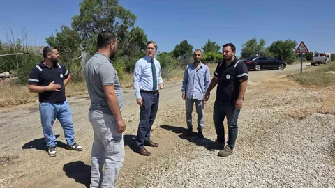 Kemaliye'de Asfalt Çalışmaları Sürüyor