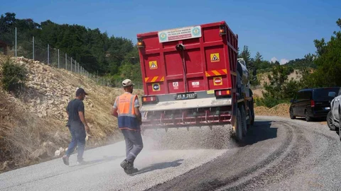 Turgutlu'da Yol Çalışmaları Devam Ediyor