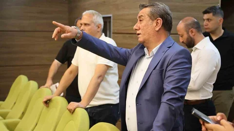 Efeler'de Yenilenen Kültür Salonu