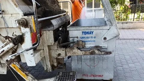 Germencik'te Temizlik Çalışmaları Sürüyor