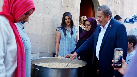 Darende'de Aşure Bereketi Yaşandı