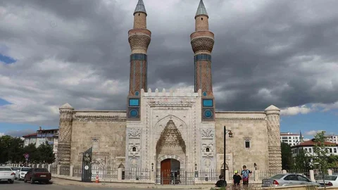 Sivas'ta Gök Medrese'ye Yoğun İlgi