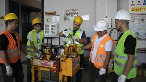 Mersin'de Gençlere Kariyer Desteği