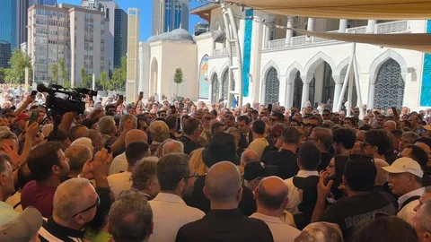 Kadir İnanır İçin Cenaze Töreni Düzenleniyor