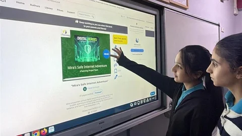 Yunusemre'de Öğrenciler Avrupa'ya Açıldı