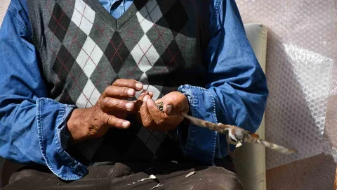 İrfan Aydın Kuşlara Sofra Kuruyor