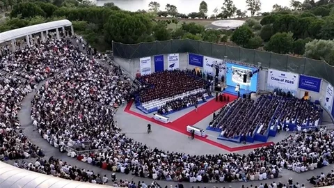 Sabancı Üniversitesi Mezuniyet Töreni Gerçekleşti