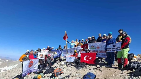 20. Medetsiz Anma Tırmanışı Tamamlandı