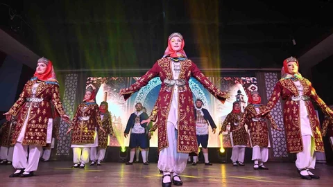 Manisa'da Halk Dansları Gecesi