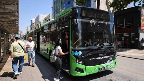 Denizli'de Ulaşım Desteğiyle Öğrencilere Destek
