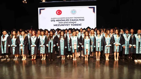 Alanya'da Diş Hekimliği Mezuniyet Töreni
