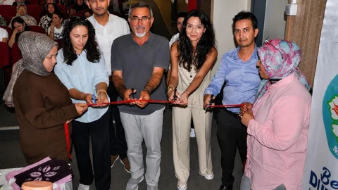 Manisa Selendi'de Yıl Sonu Sergisi Açıldı