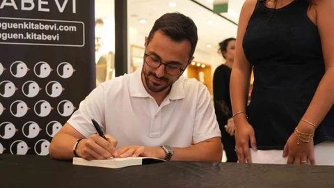 Caner Kaldı Maltepe’de Okurlarıyla Buluştu
