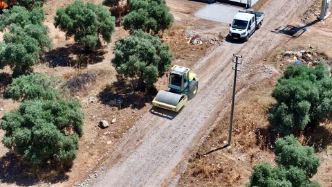 Didim'de Yol Çalışmaları Devam Ediyor