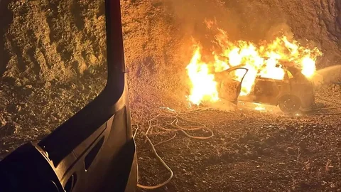 Siirt'te Otomobil Yangını Tedirginlik Yarattı
