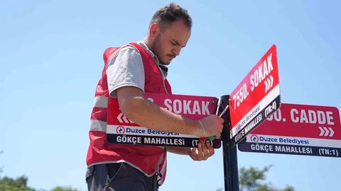 Düzce'de Durak ve Tabela Çalışmaları Tamamlandı